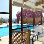 Esperia Hotel 4*