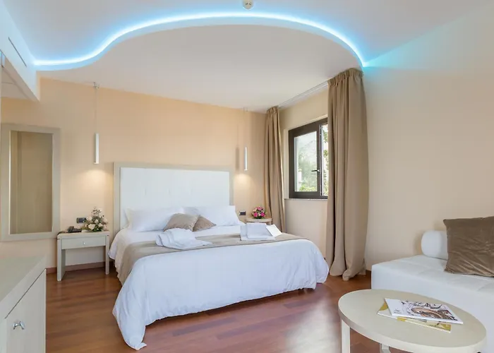 Esperia Отель 4*