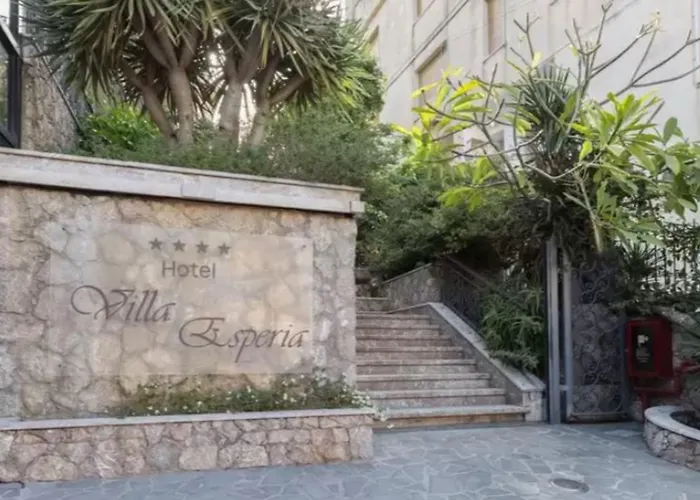 Esperia Отель 4*