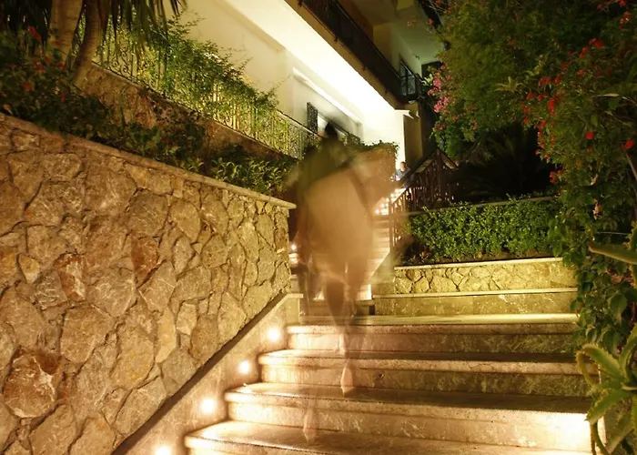 Отель Esperia 4*