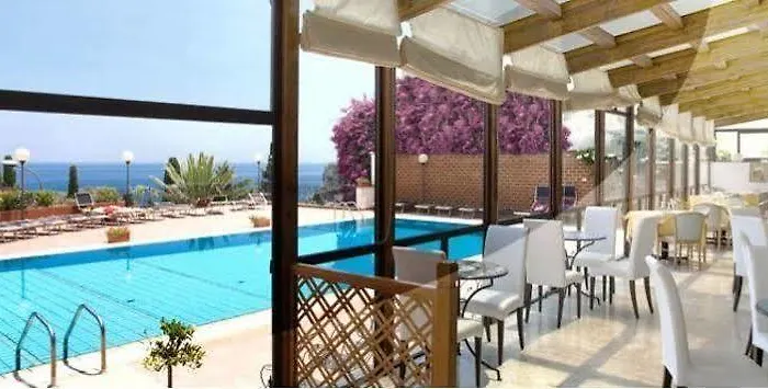 Esperia Отель 4*