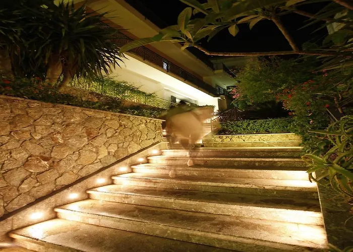 Отель Esperia 4*