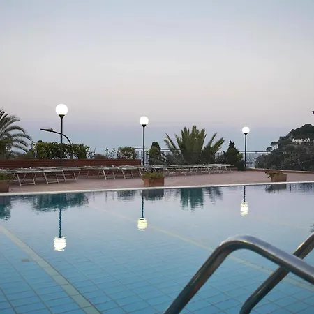 Hotel Esperia 4*